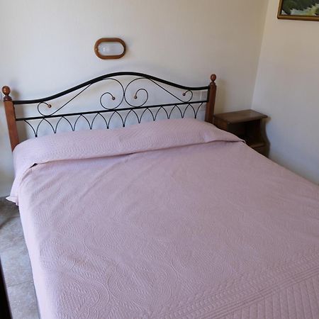 העיירה סקיאתוס Taxiarchis Apartments חדר תמונה