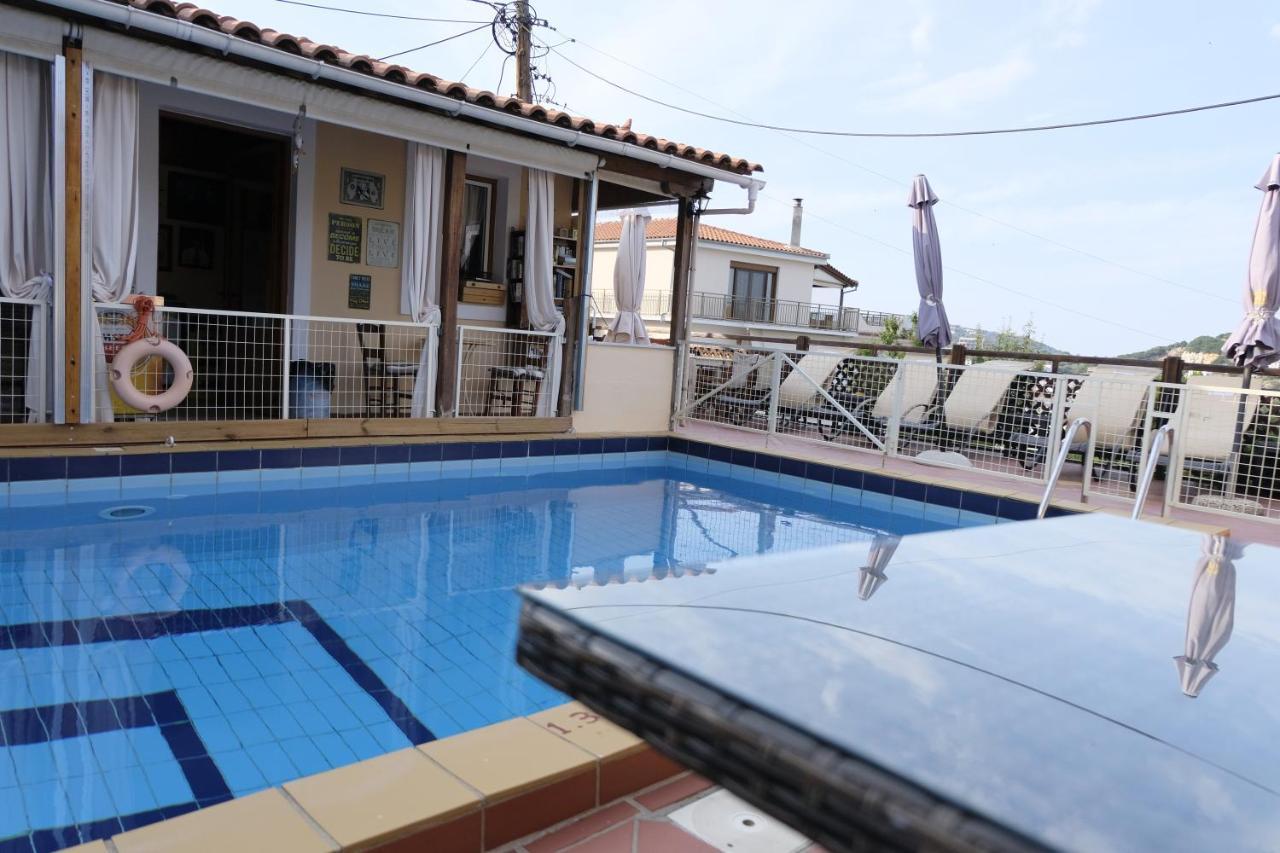 העיירה סקיאתוס Taxiarchis Apartments מראה חיצוני תמונה