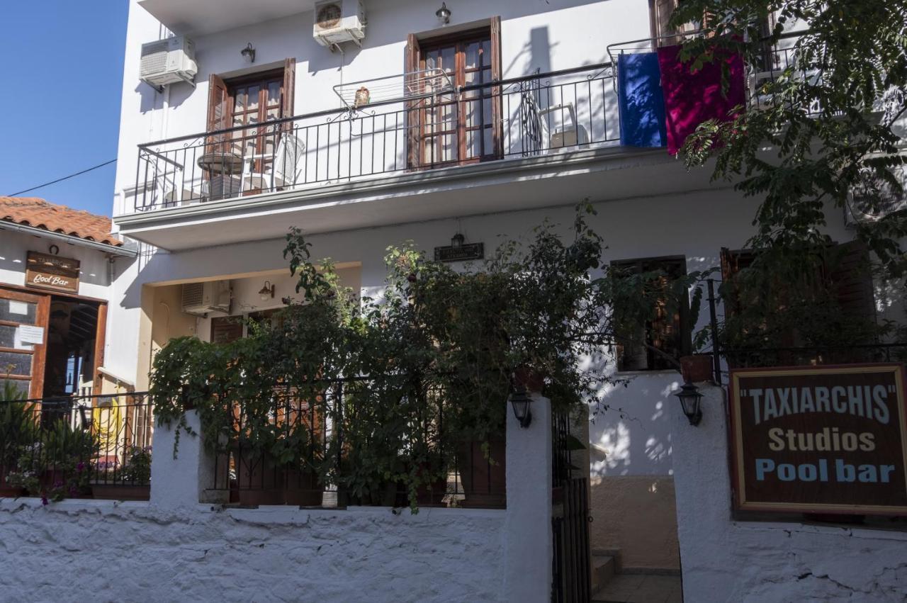העיירה סקיאתוס Taxiarchis Apartments מראה חיצוני תמונה