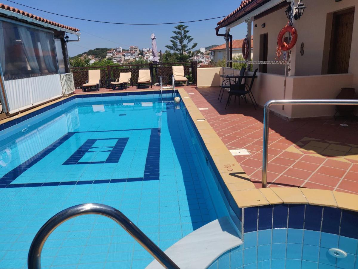 העיירה סקיאתוס Taxiarchis Apartments מראה חיצוני תמונה