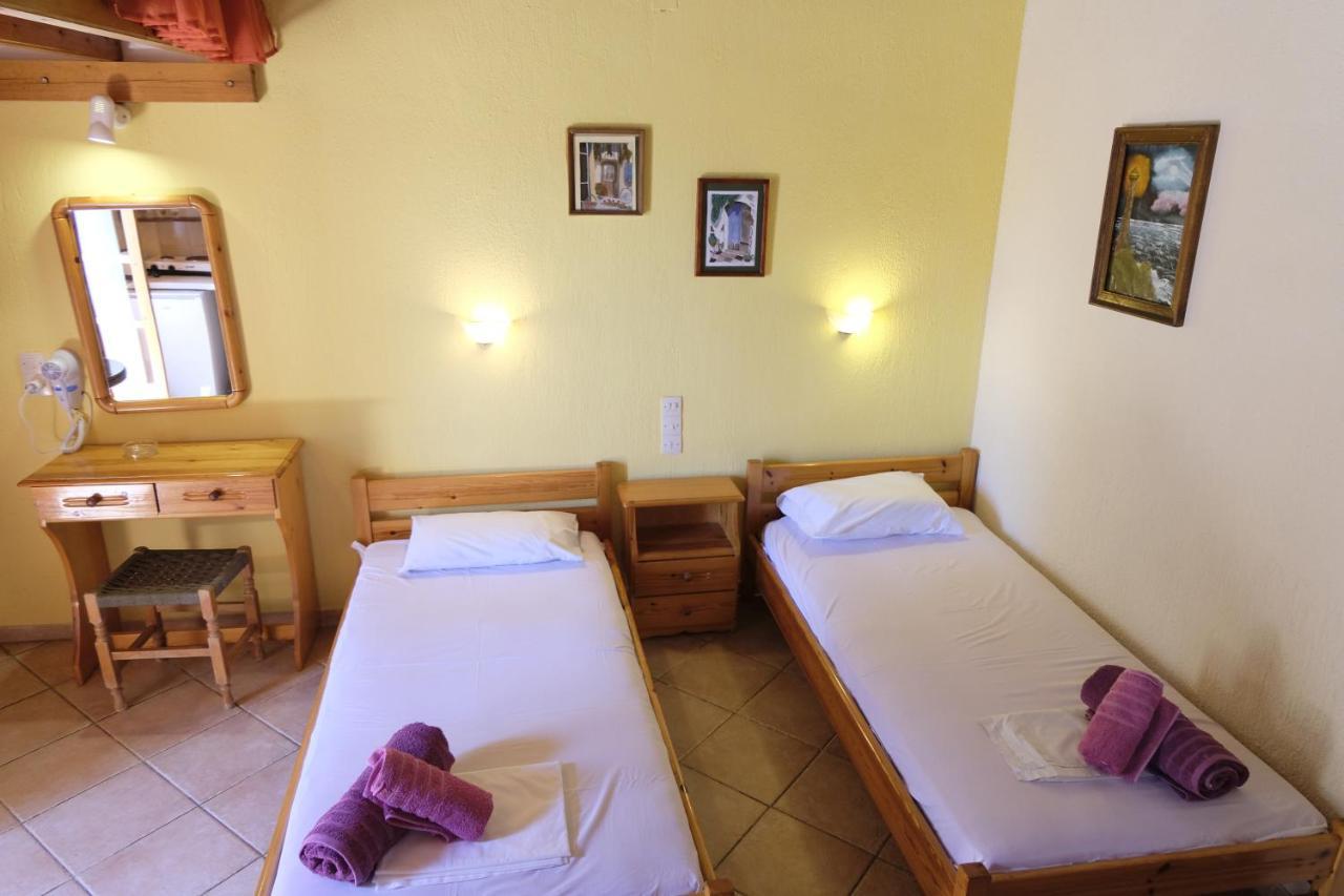 העיירה סקיאתוס Taxiarchis Apartments מראה חיצוני תמונה
