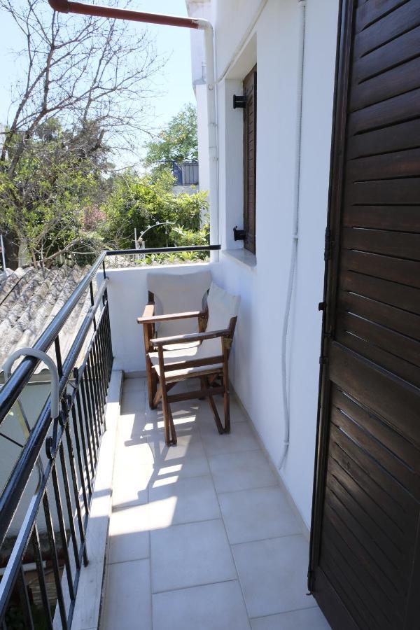 העיירה סקיאתוס Taxiarchis Apartments חדר תמונה