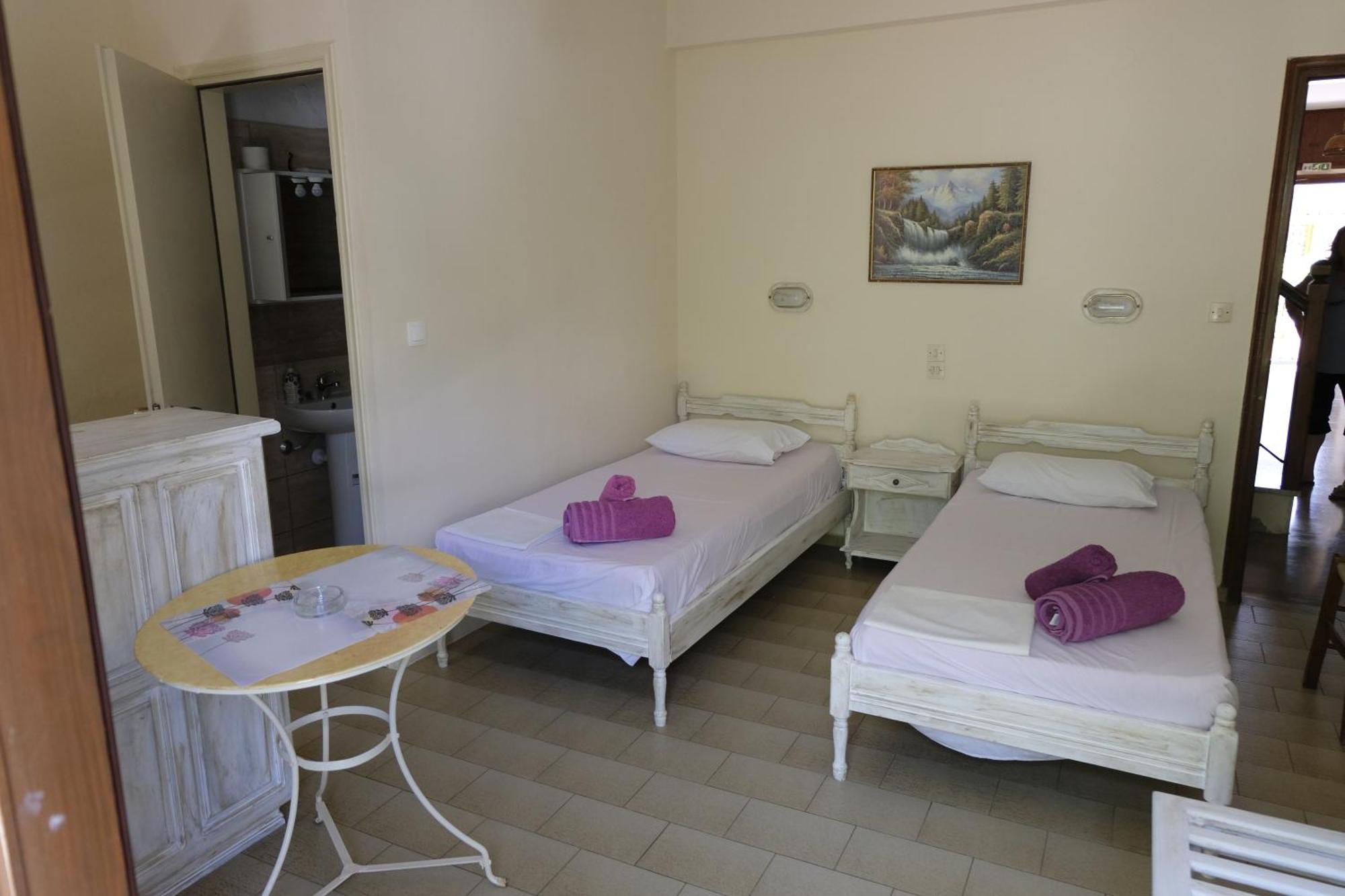 העיירה סקיאתוס Taxiarchis Apartments חדר תמונה