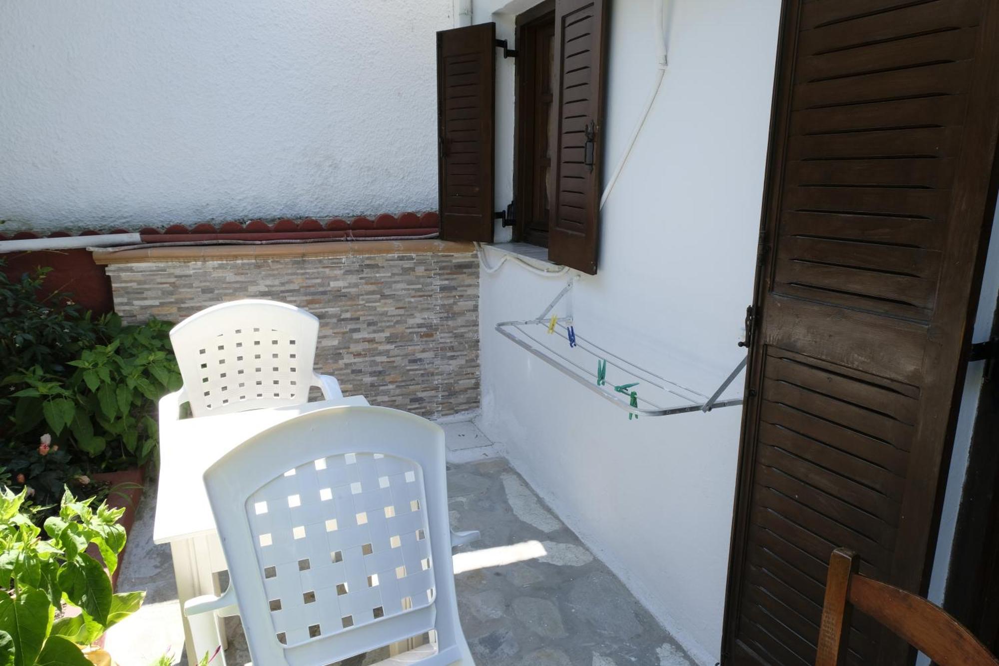 העיירה סקיאתוס Taxiarchis Apartments חדר תמונה