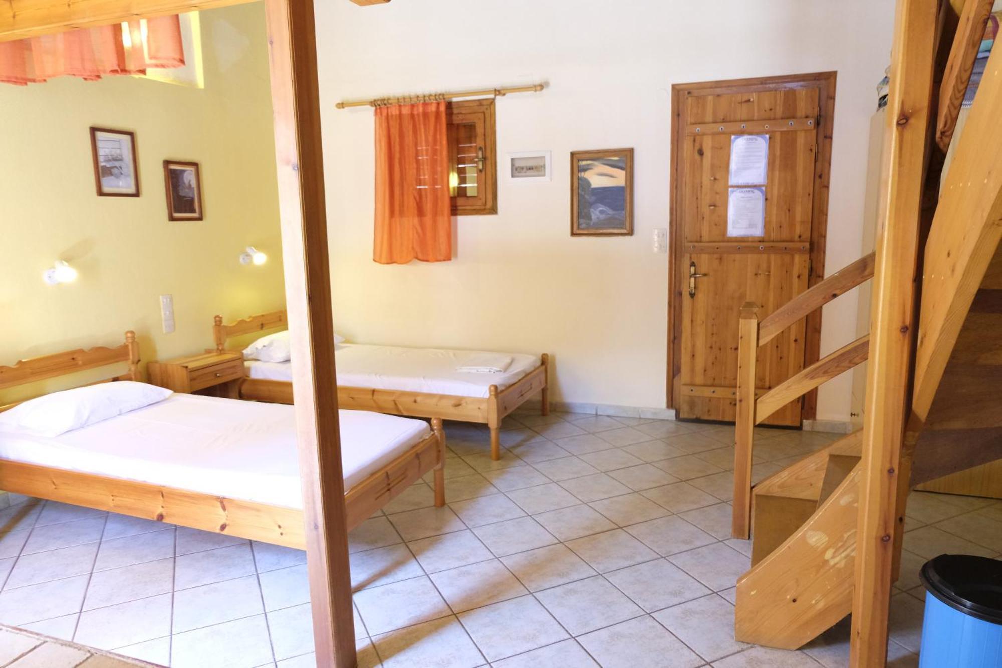 העיירה סקיאתוס Taxiarchis Apartments חדר תמונה